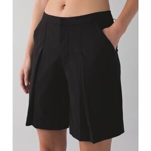 NEW Lululemon Long Story Short Pleated Black SIZE 12 Warpstreme Relaxed NWOT